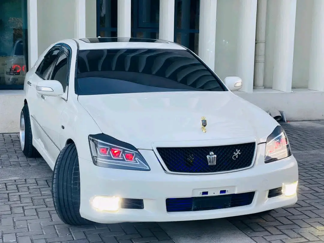 Toyota Crown 2007, White, Low Mileage