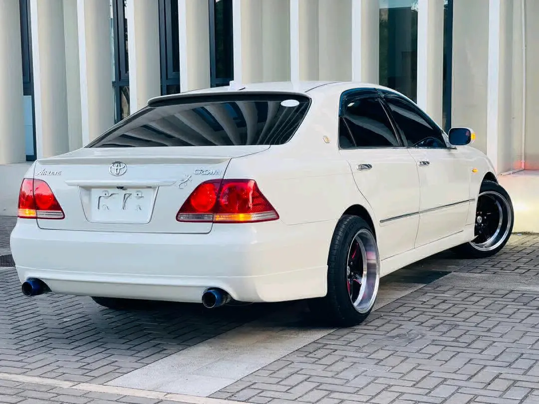 Toyota Crown 2007, White, Low Mileage thumbnail 2