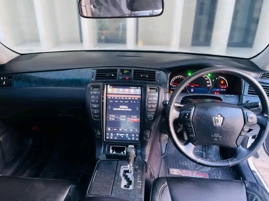 Toyota Crown 2007, White, Low Mileage thumbnail 7