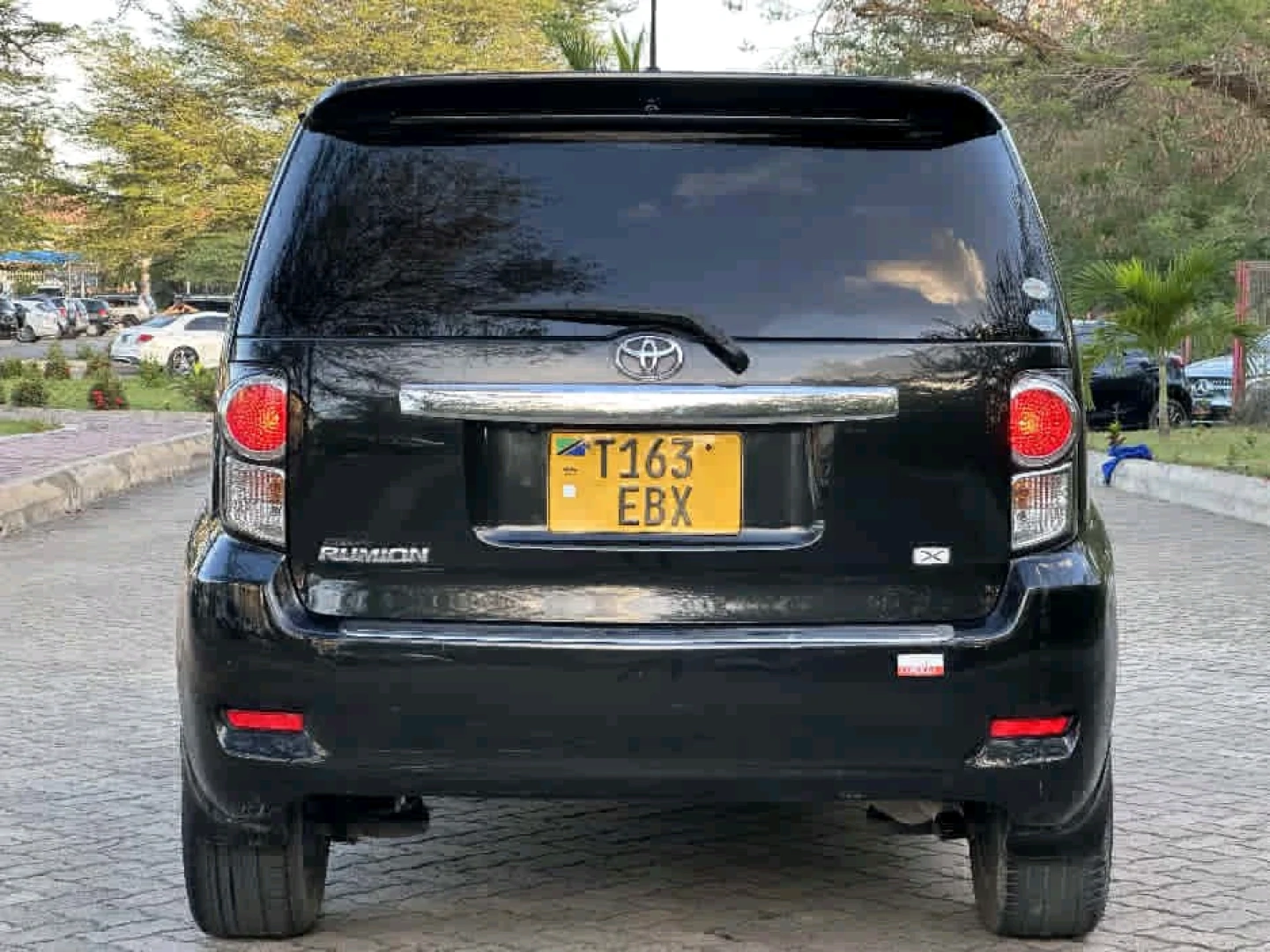 Toyota Rumion 2009, 1490cc, Low Mileage thumbnail 5