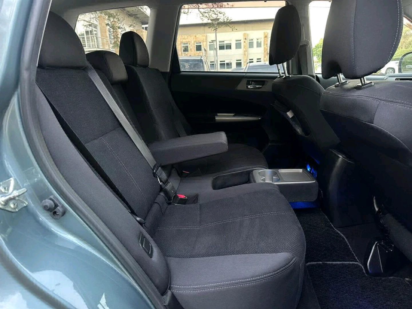 Subaru Forester Open Roof 2010 for Sale thumbnail 7