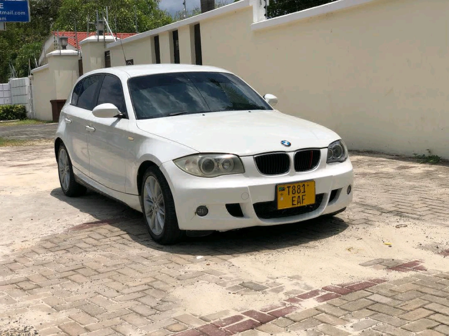 BMW 1 Series Hatchback 2006 Low Mileage thumbnail 3