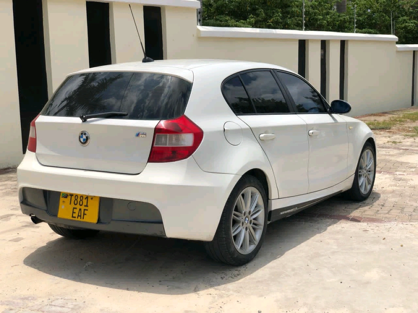 BMW 1 Series Hatchback 2006 Low Mileage thumbnail 8