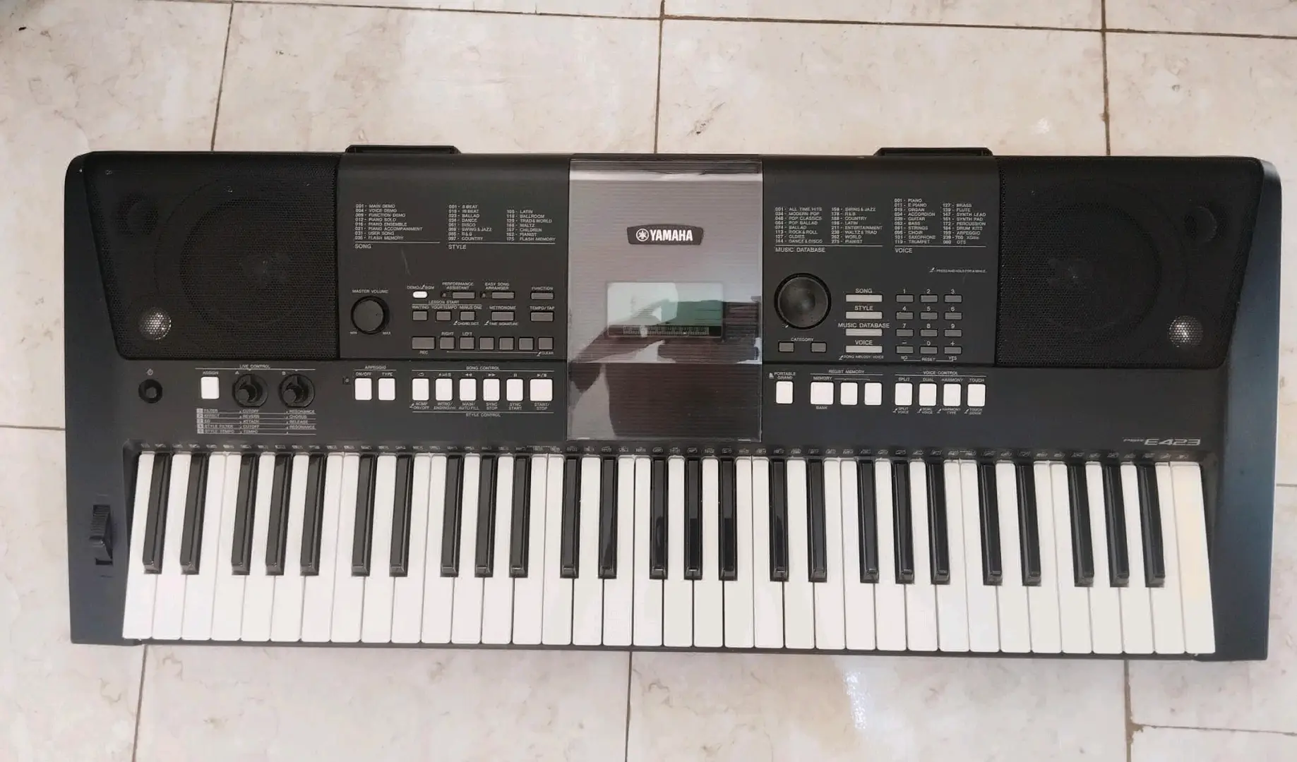 Yamaha PSR-E423 Keyboard