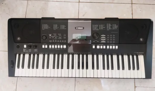 Yamaha PSR-E423 Keyboard