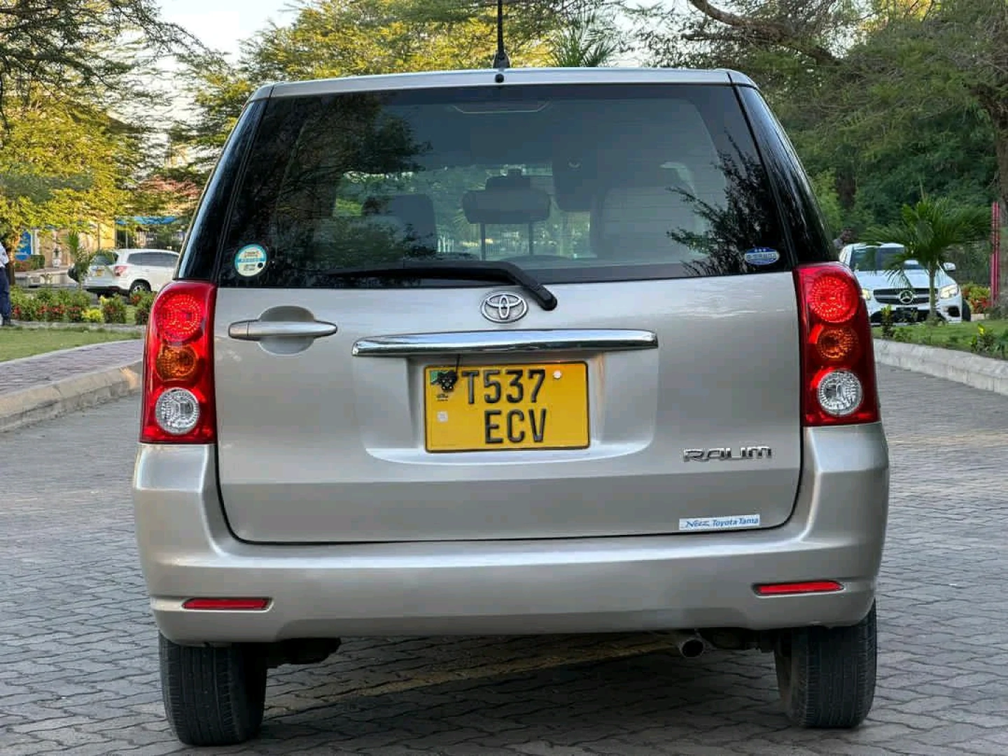 Toyota Raum 2004 Automatic (Reg No. ECV) thumbnail 5
