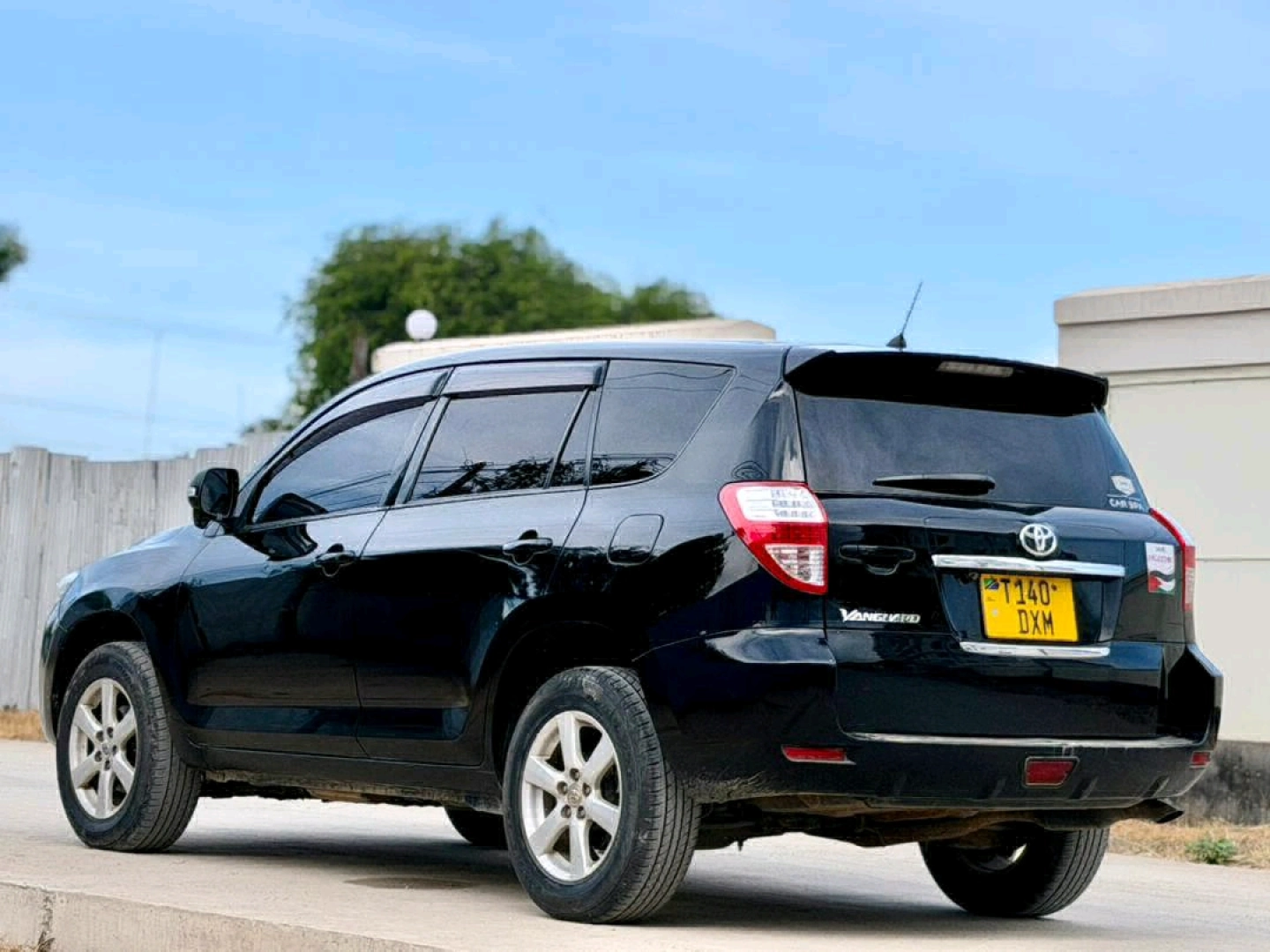 Toyota Vanguard 2007 Model (2360cc) thumbnail 5