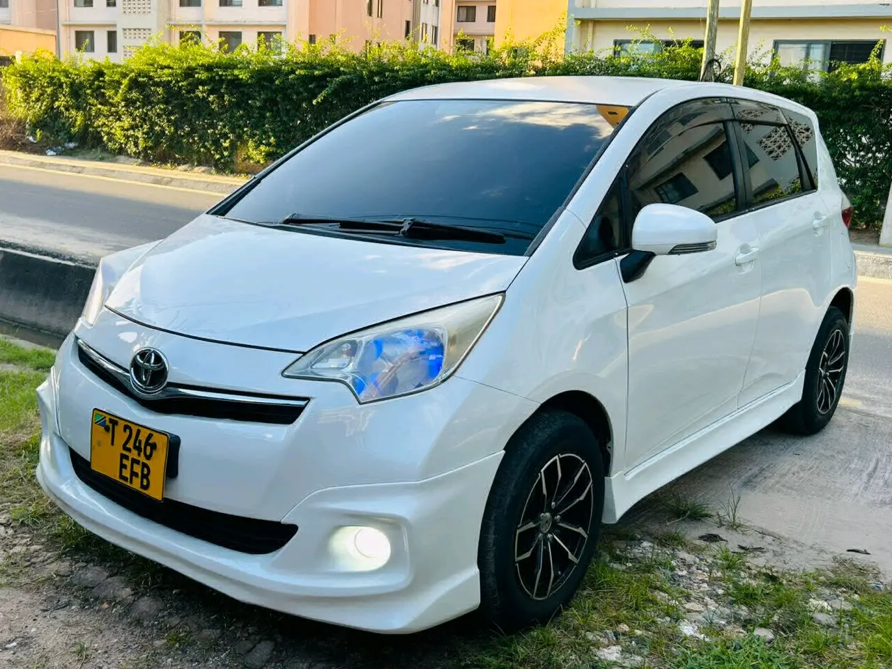 Toyota Ractis 2012 (EFB) thumbnail 2