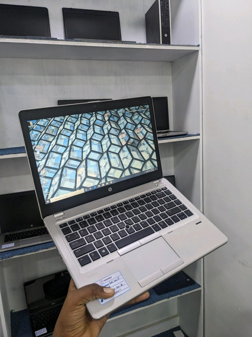 HP EliteBook Folio Laptop Core i7 8GB RAM 500GB HDD