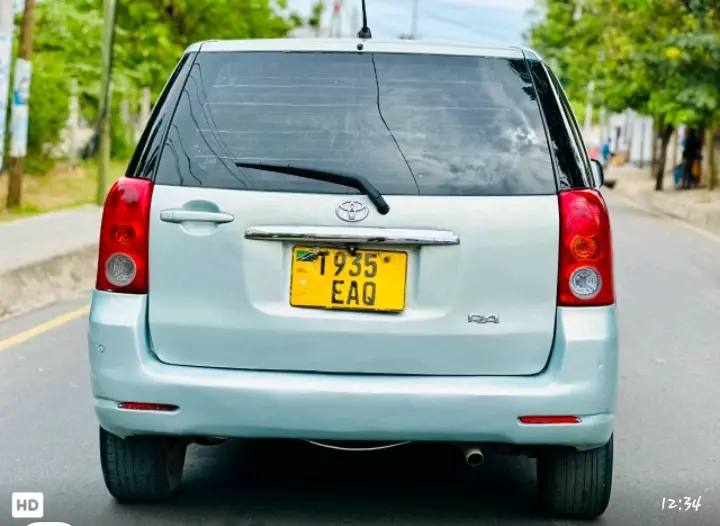 Toyota Ractis - Namba E thumbnail 2