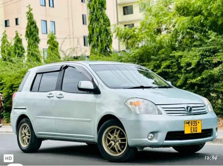 Toyota Ractis - Namba E thumbnail 4