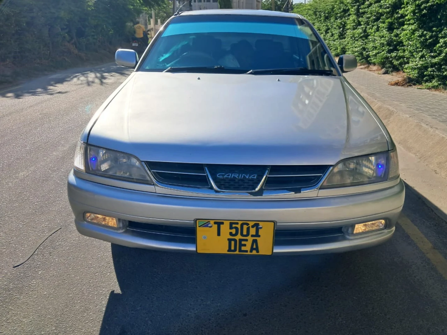 Silver Toyota Carina IT Sedan 1490cc