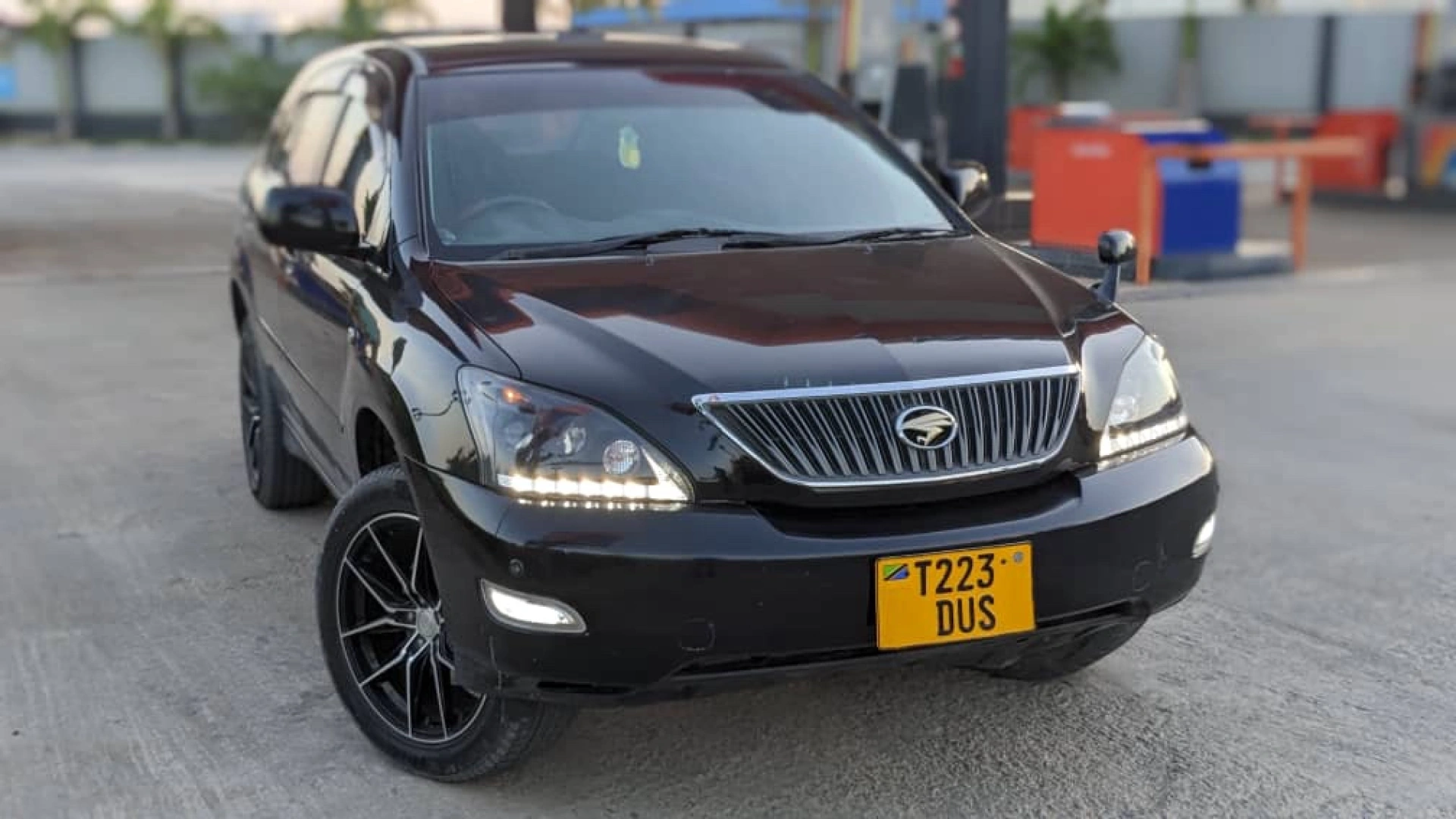 Toyota Harrier New Model DUS 2003 thumbnail 2