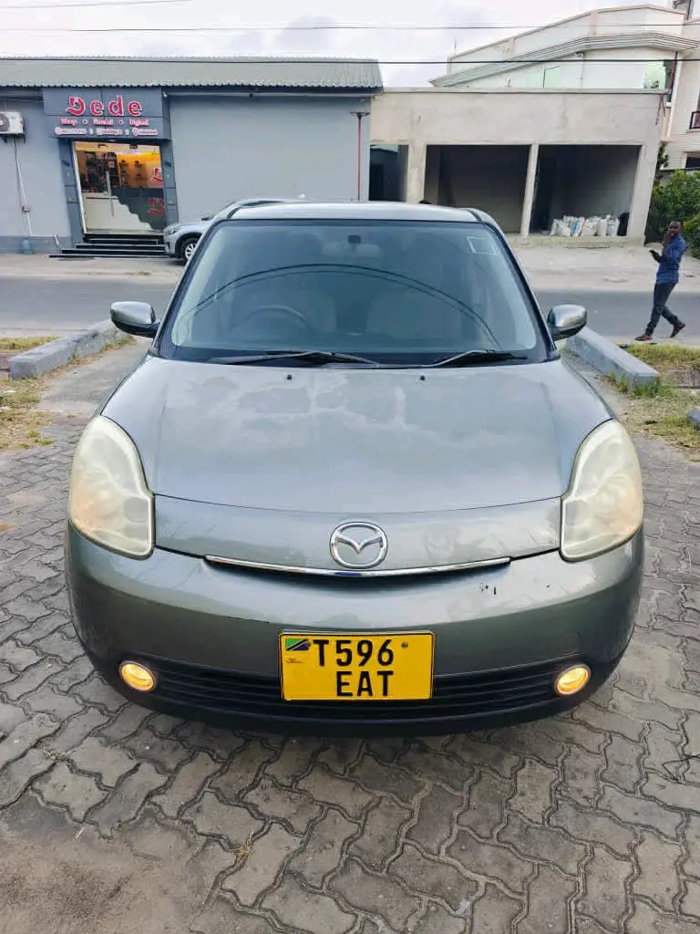 Mazda Verisa Grey