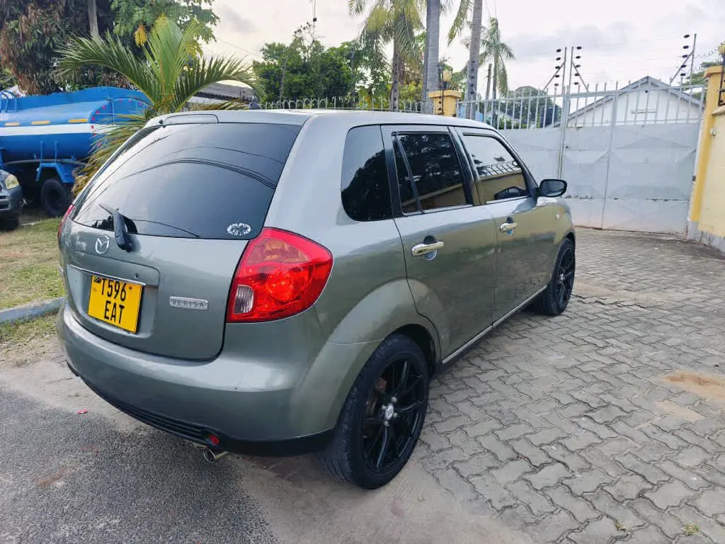 Mazda Verisa Grey thumbnail 6