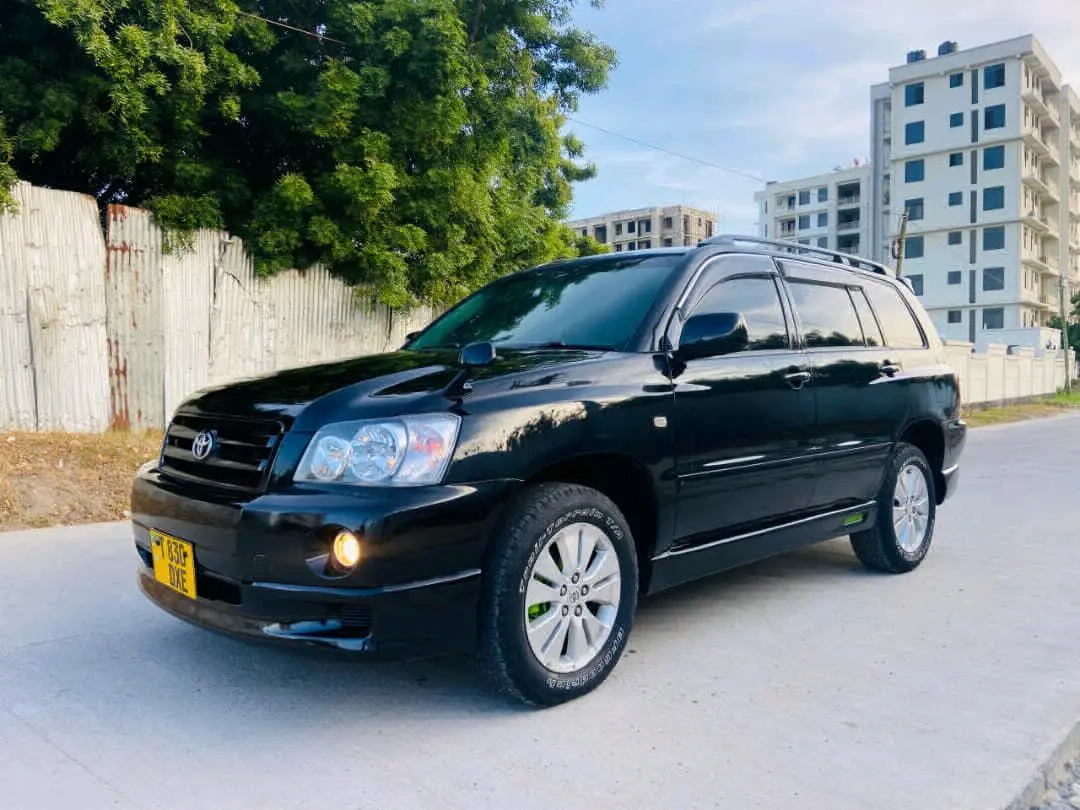 Toyota Kluger SUV for Sale thumbnail 4