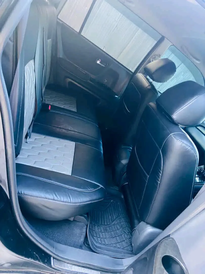 Toyota Kluger SUV for Sale thumbnail 5