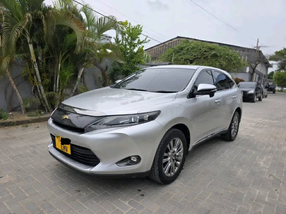 2016 Toyota Harrier Full Option thumbnail 2