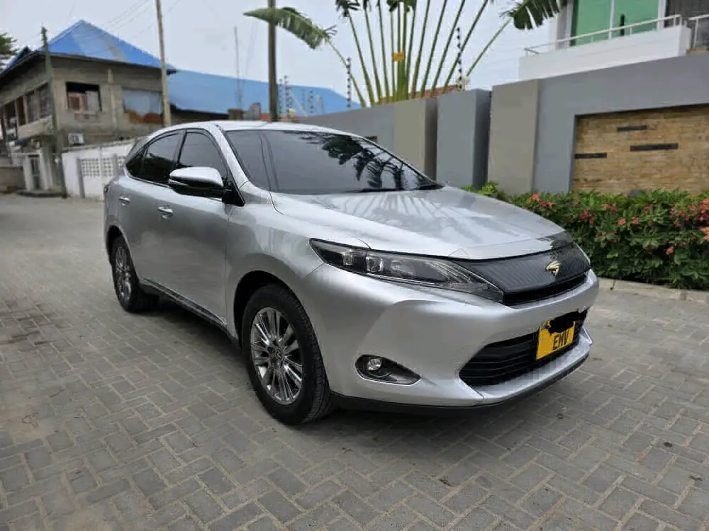 2016 Toyota Harrier Full Option thumbnail 3