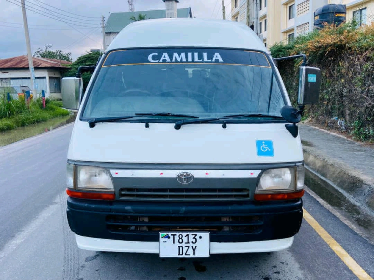 Toyota Hiace 3L Manual Diesel Van