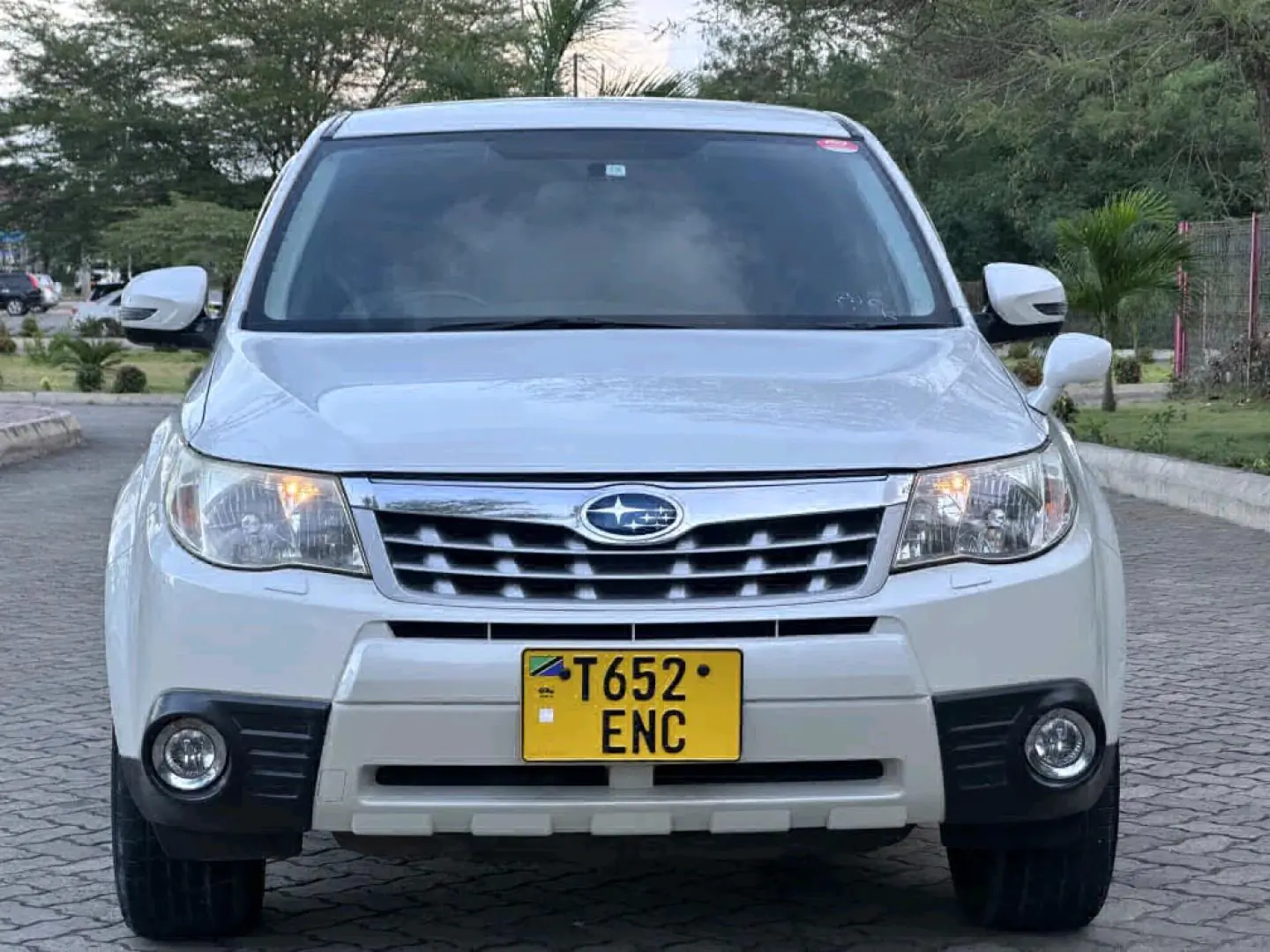 2011 Subaru Forester, White, 85,000 KM