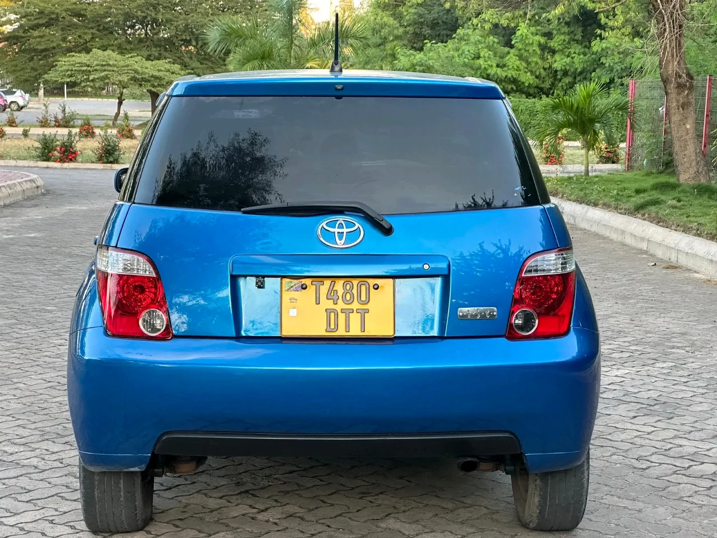 Toyota Ist 2005 Blue 1490cc for Sale thumbnail 2