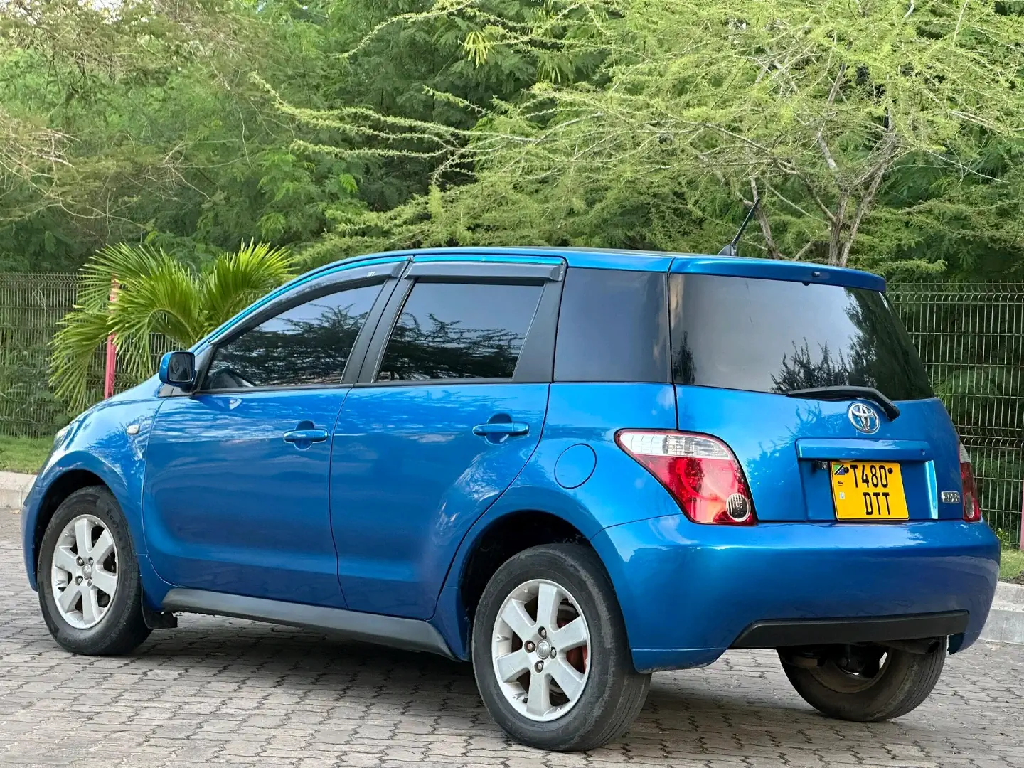 Toyota Ist 2005 Blue 1490cc for Sale thumbnail 6