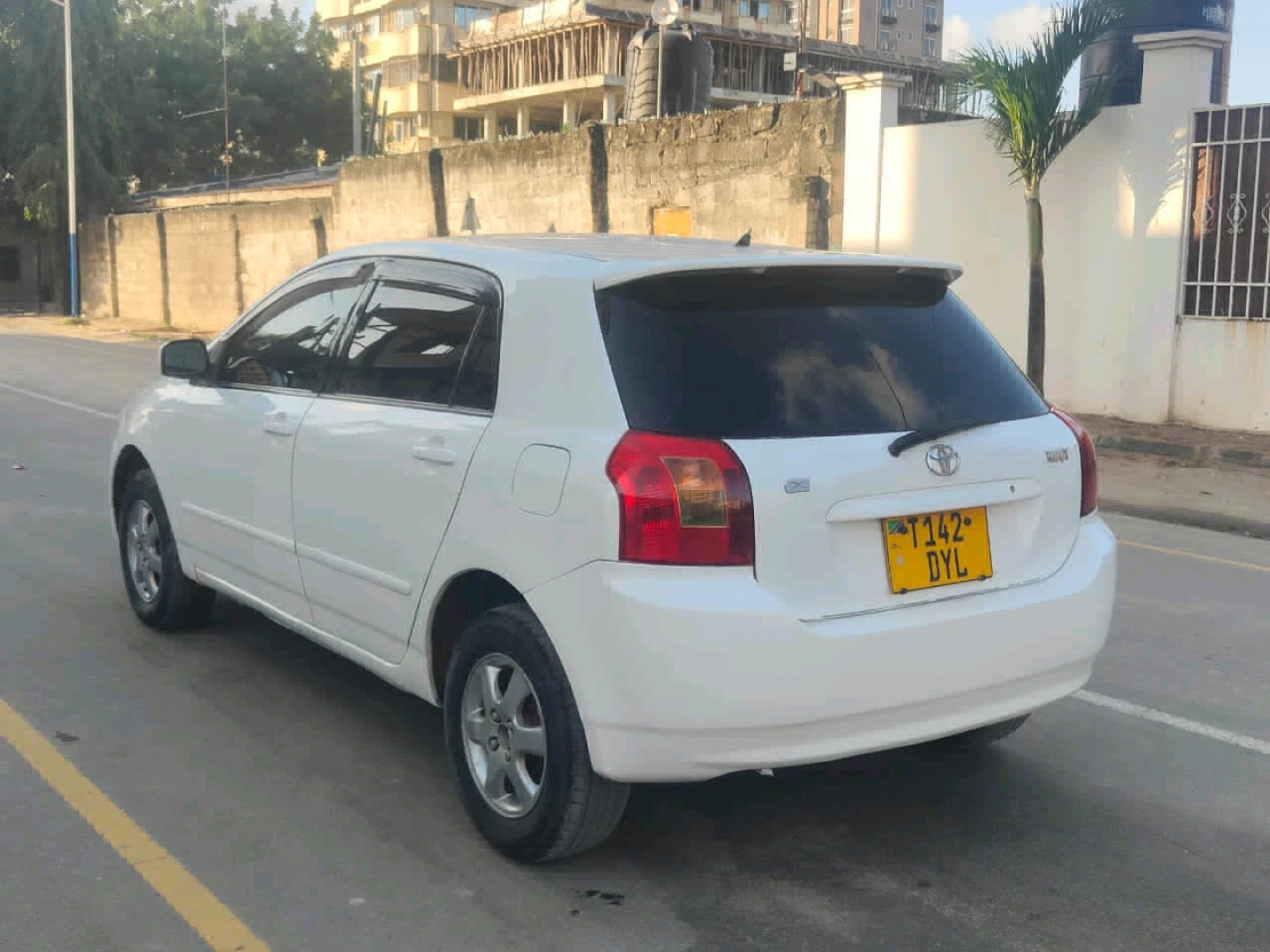 Toyota RunX 2003 White 1490 CC Inauzwa thumbnail 6