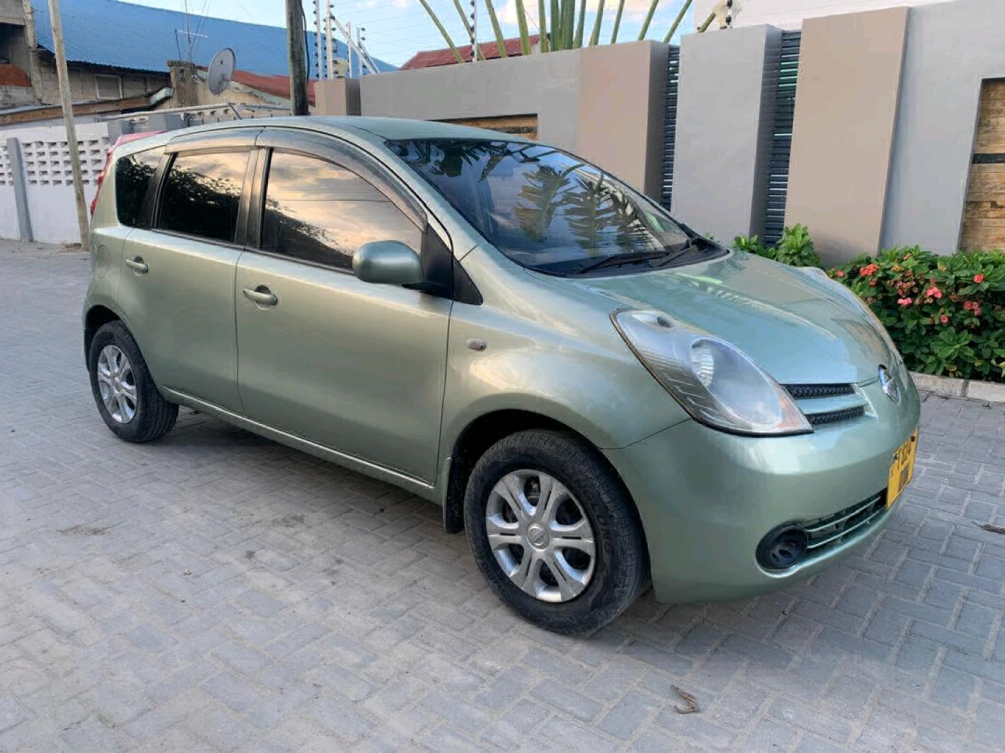 Nissan Note 2005 (1490 CC) Full AC thumbnail 5