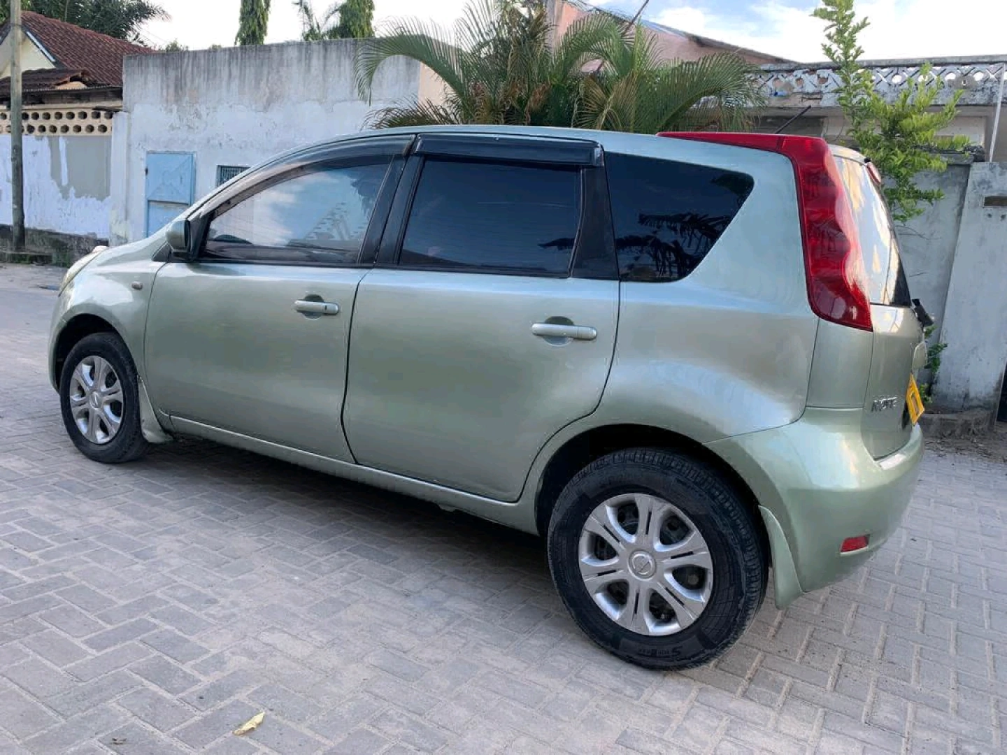 Nissan Note 2005 (1490 CC) Full AC thumbnail 9