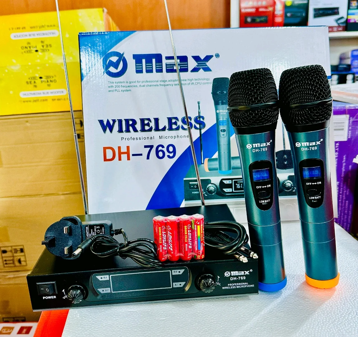 Omax DH-769 Professional Dual-Channel Wireless Microphone System