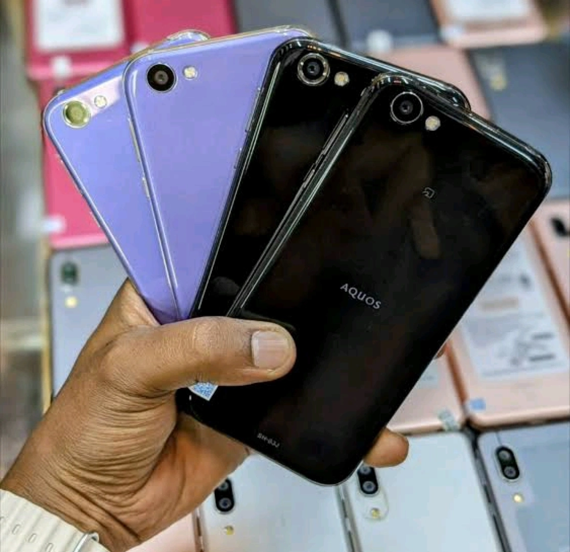 Used Sharp Aquos R1 Smartphone 4GB RAM 64GB Storage