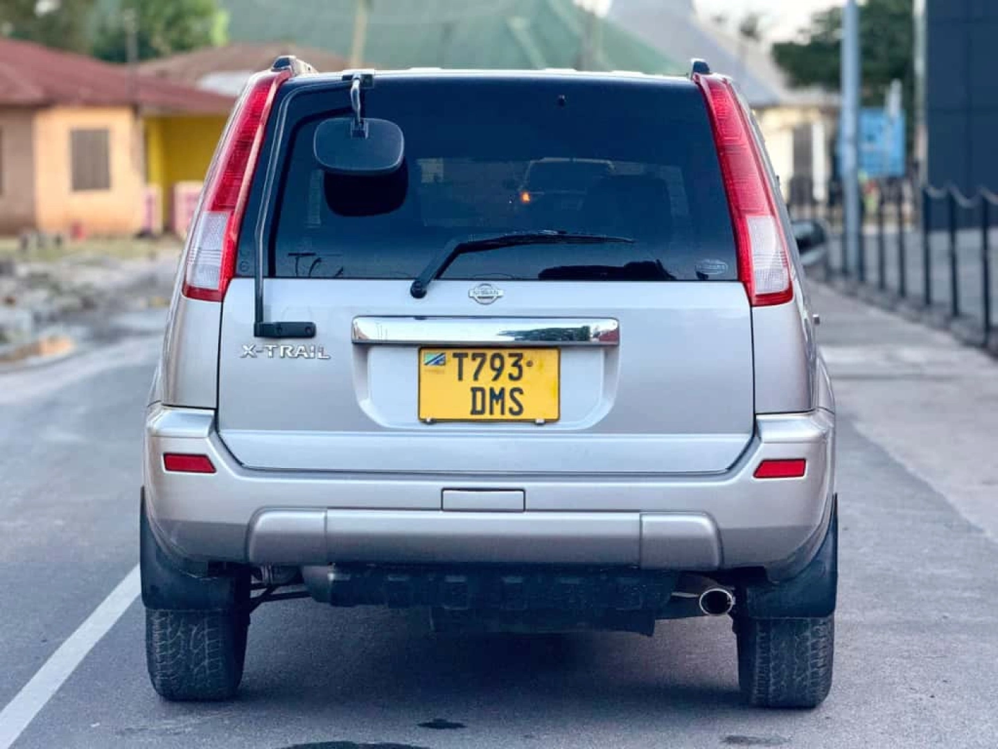 Nissan X-Trail SUV 2005 DMS thumbnail 2