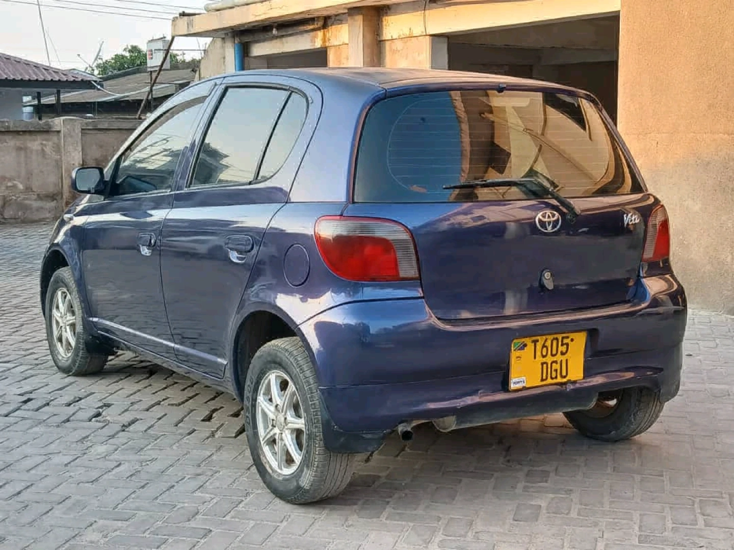 Dark Blue Toyota Vitz Car thumbnail 4