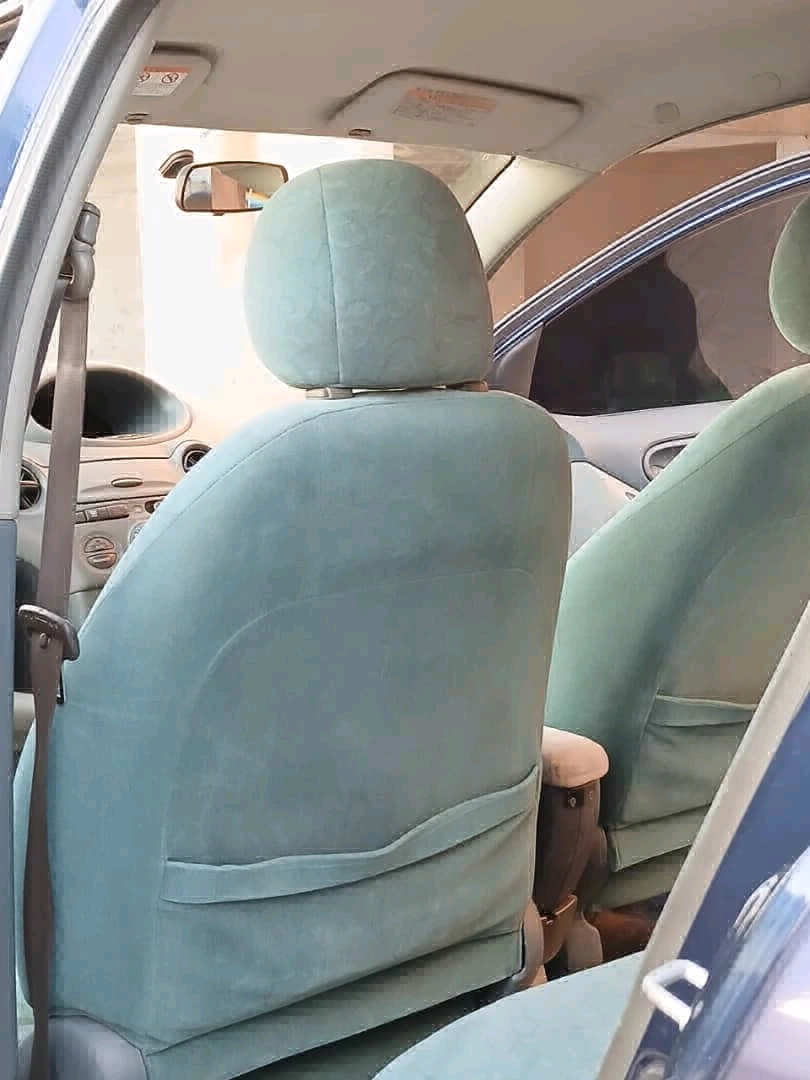 Dark Blue Toyota Vitz Car thumbnail 7