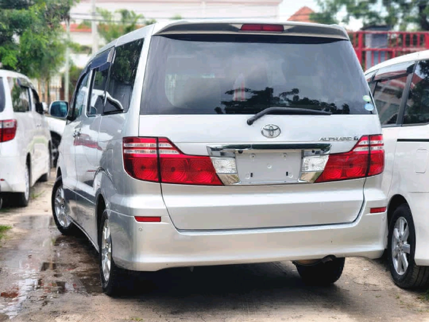 Toyota Alphard 2005 Silver MPV thumbnail 3