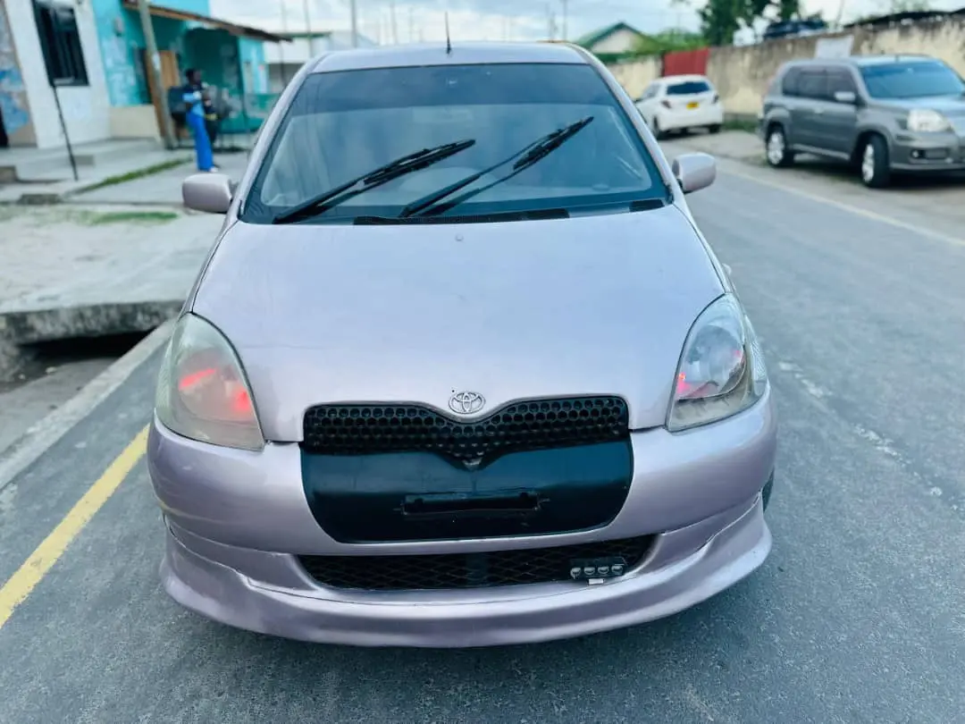 Toyota Vitz Full AC Low Mileage (6.8 Million TZS) thumbnail 3