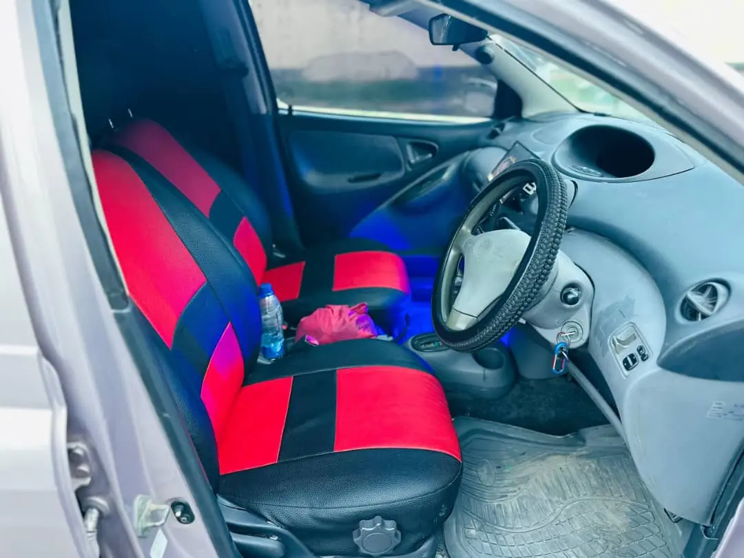 Toyota Vitz Full AC Low Mileage (6.8 Million TZS) thumbnail 7