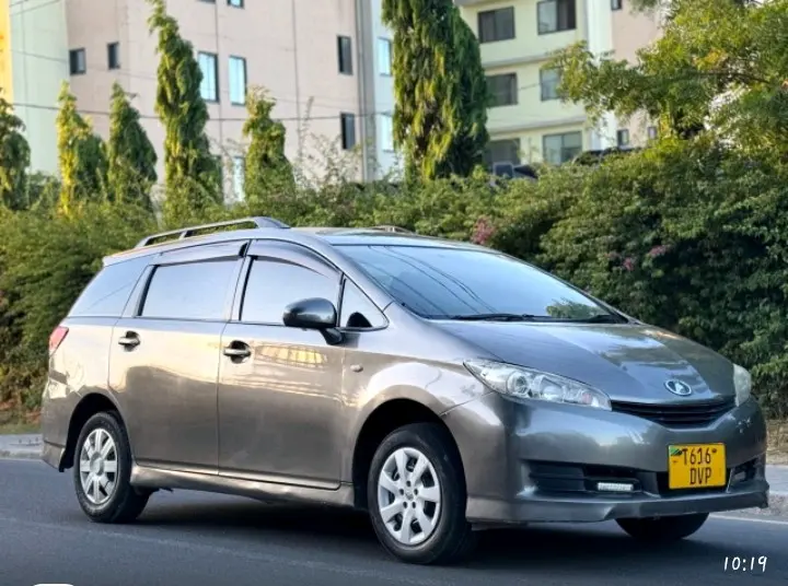 Toyota Wish (Grey) thumbnail 6