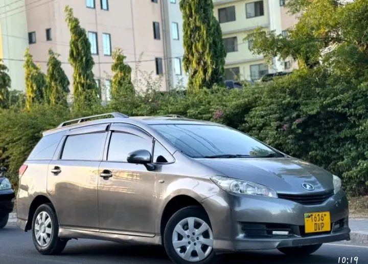 Toyota Wish (Grey) thumbnail 8