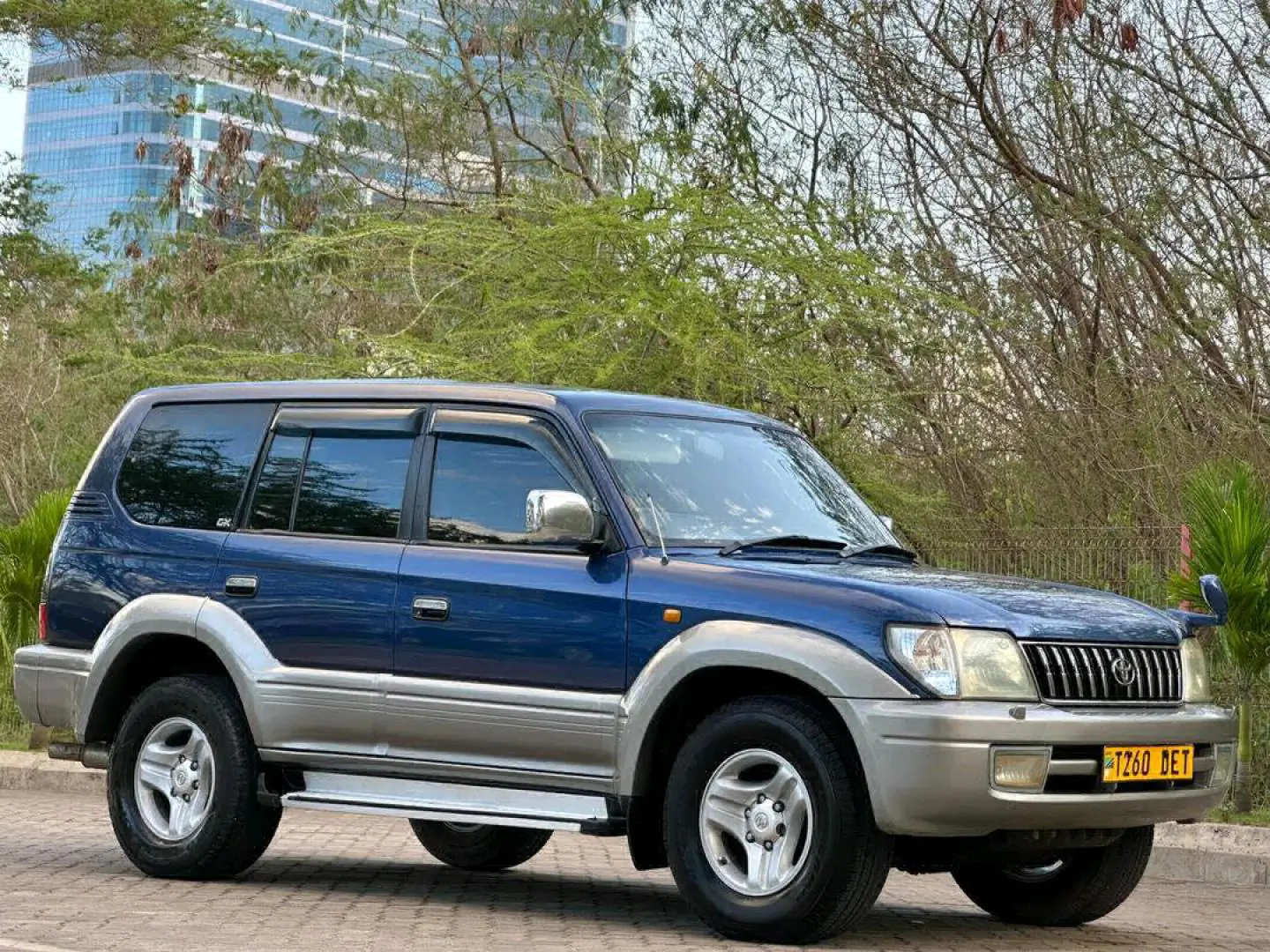 2001 Toyota Land Cruiser Prado Diesel Automatic thumbnail 5