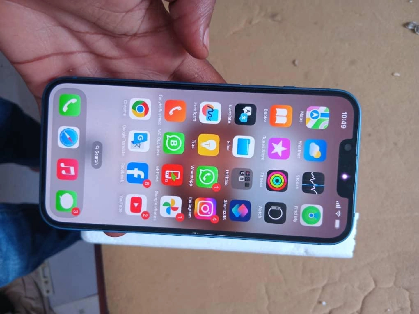 IPhone 13 256GB 100% Battery Health thumbnail 2
