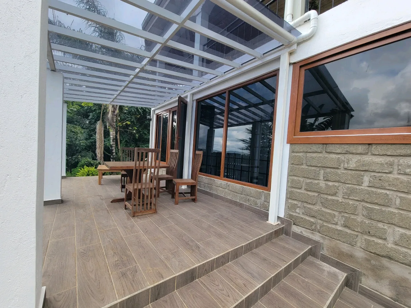 Fully Furnished 1-Bedroom Apartment for Rent Sakina