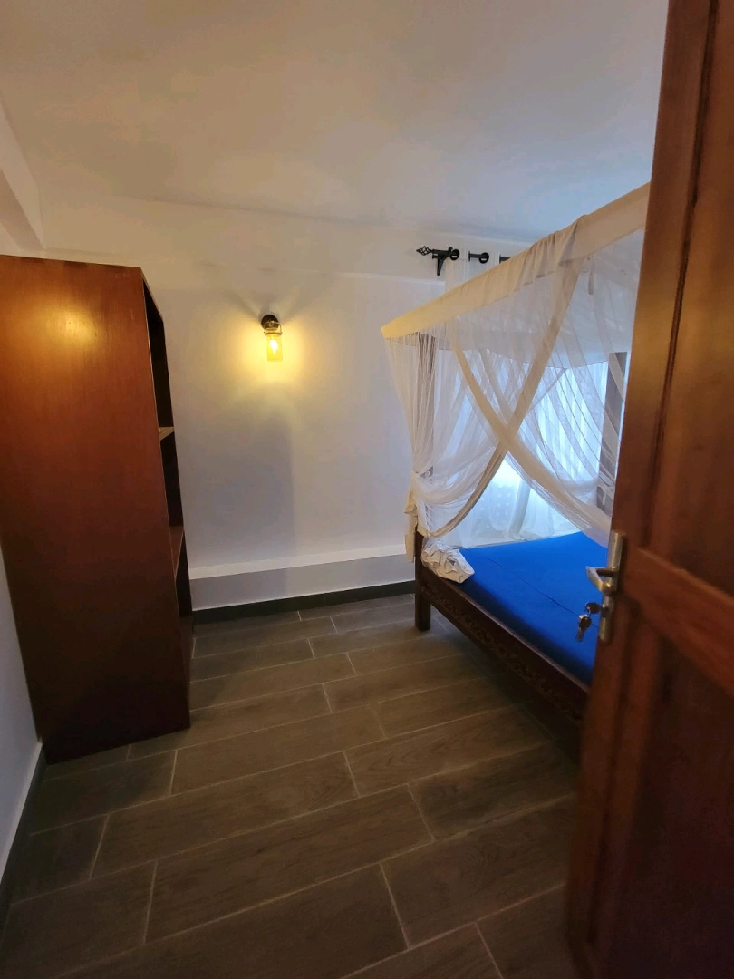 Fully Furnished 1-Bedroom Apartment for Rent Sakina thumbnail 6