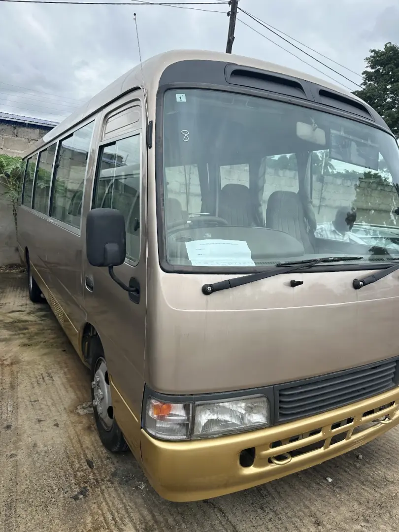 Toyota Coaster 2003
