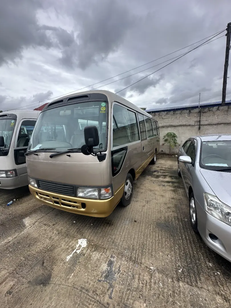 Toyota Coaster 2003 thumbnail 4