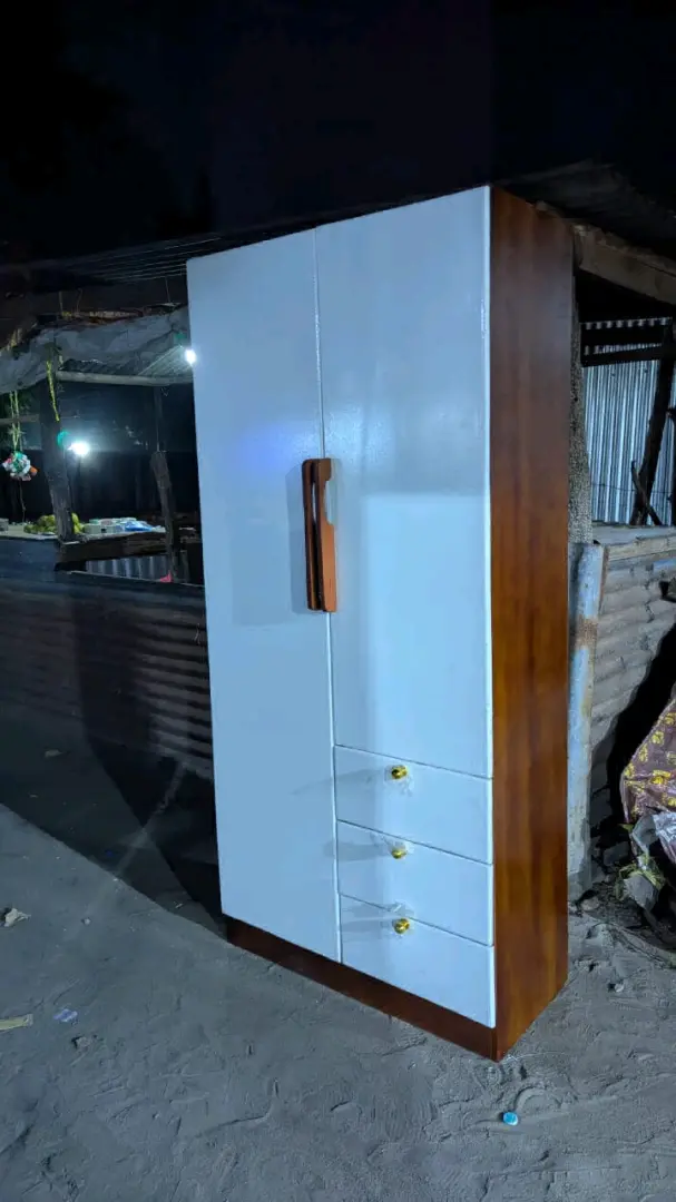 Kabati la Milango Miwili (Two-Door Wardrobe) thumbnail 3