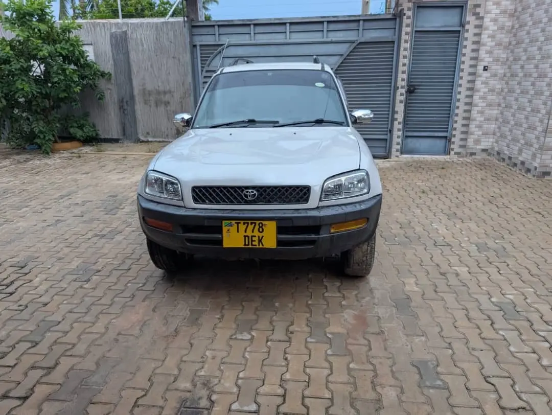 Toyota RAV4 L 1998 thumbnail 3