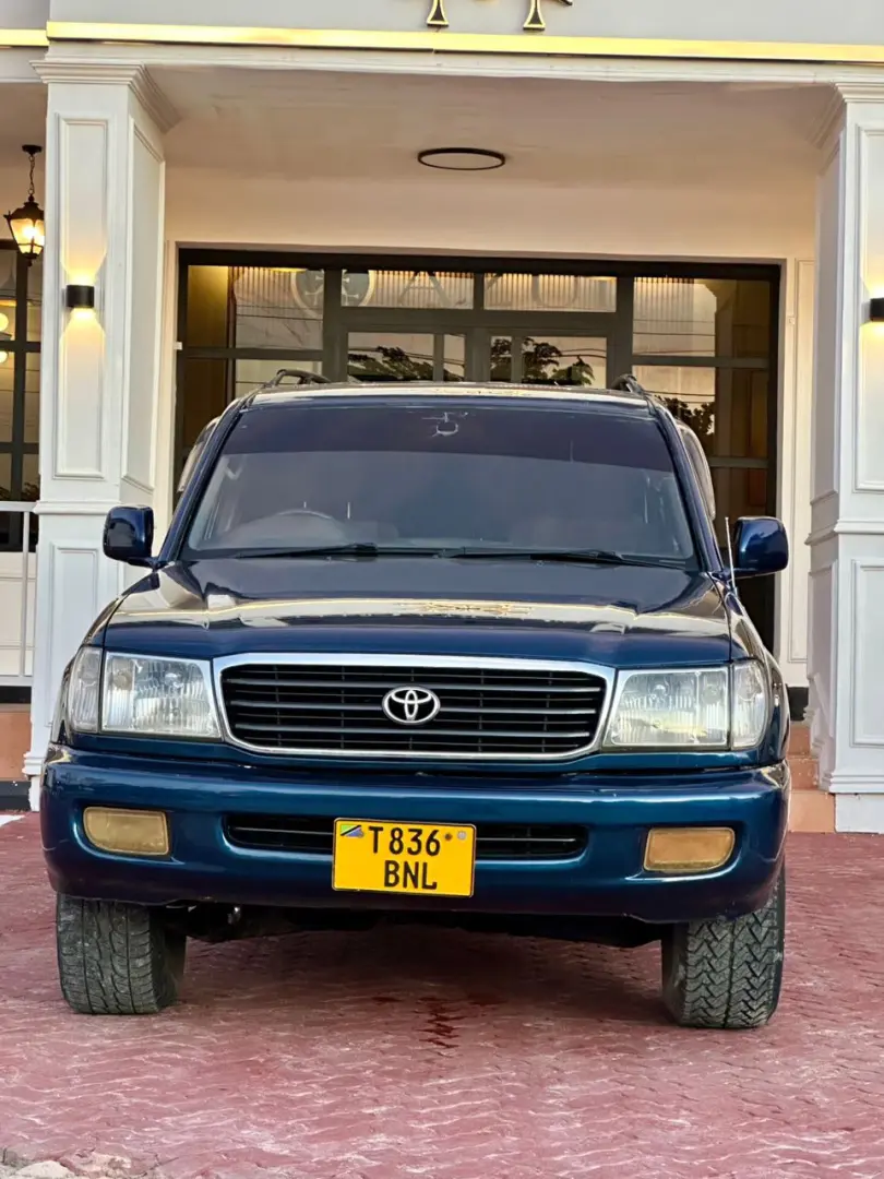 Toyota Land Cruiser VX 2002