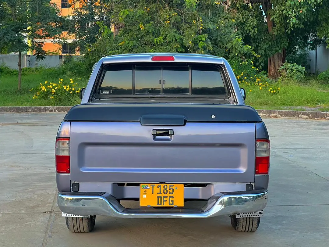 Toyota Hilux DFG thumbnail 4